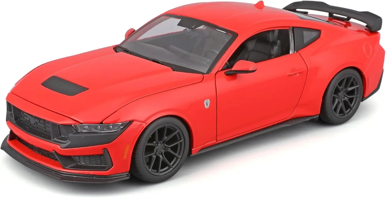 Maisto 2025 Ford Mustang Darkhorse 1:24